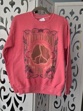 Fleetwood Mac Band Sweatshirt Pink Crewneck Stevie Nicks Rumours NWT Small